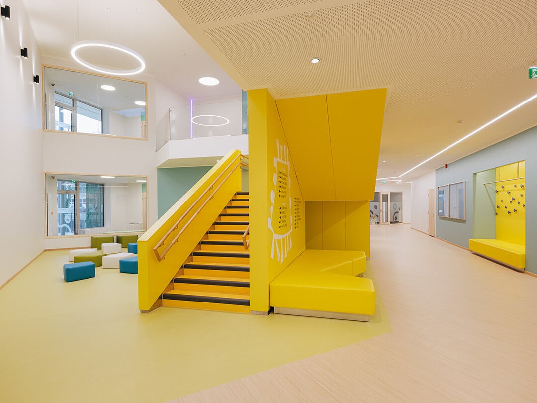 Roomupesa interior view