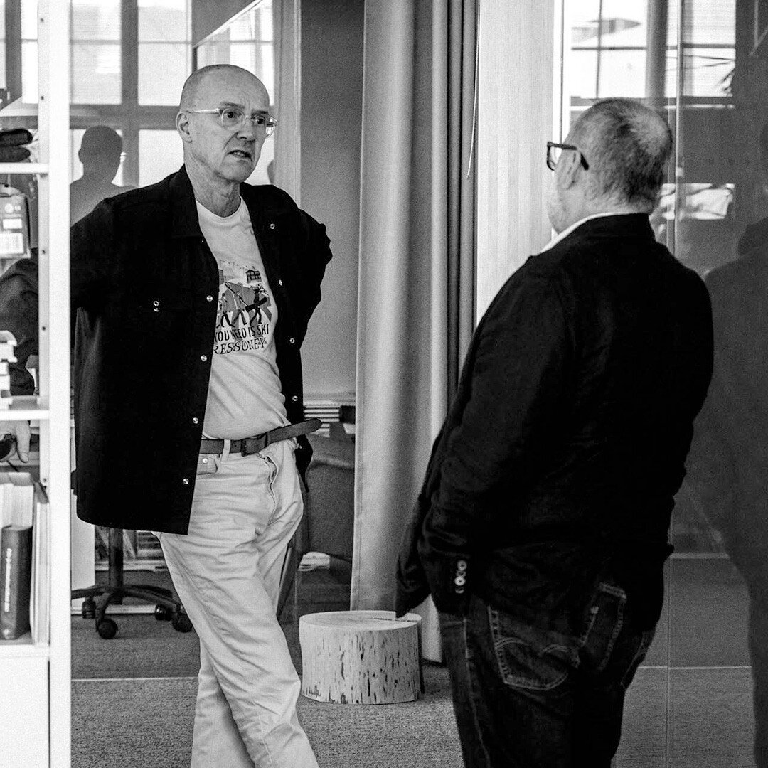 Jaakob Solla talking to another person