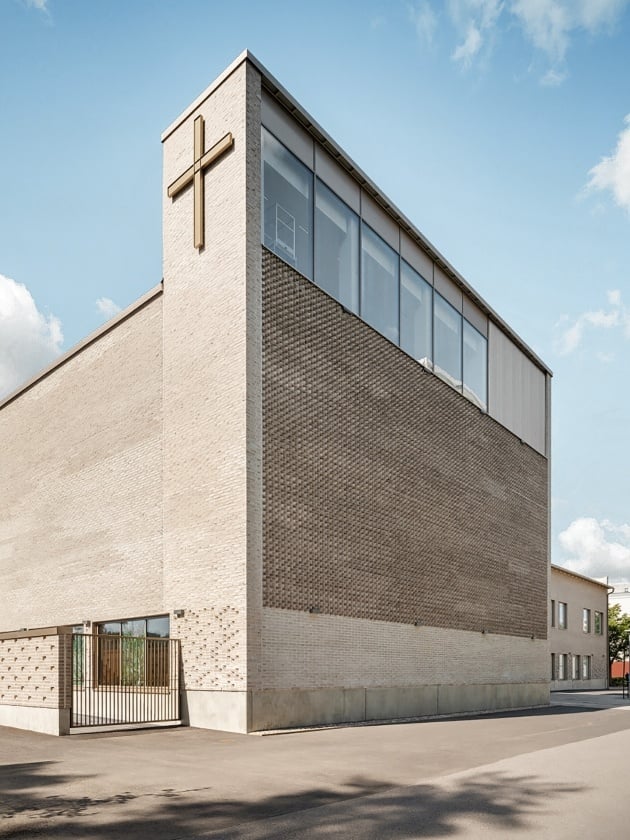 Monitoimitalo Riimi, facade view. Photo: Kuvio