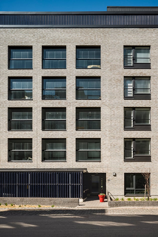 Close up facade view. Photo: Kuvio.