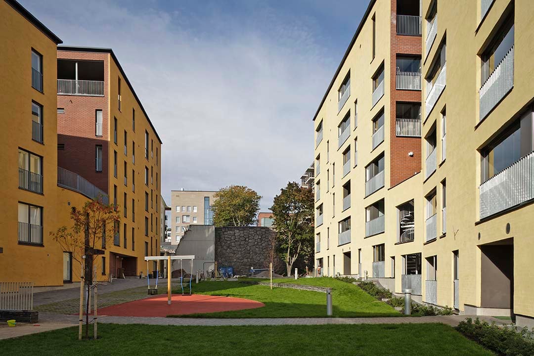 Hermanni Housing_yard_