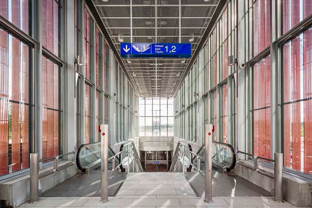 kivistö_railwaystation_stairs_photo_kuvio